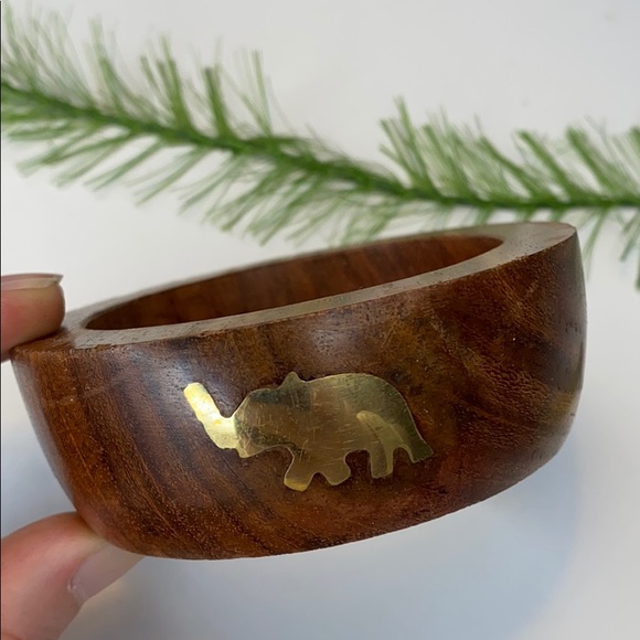 Jewelry - Wooden Gold tone inlay elephant bracelet, boho